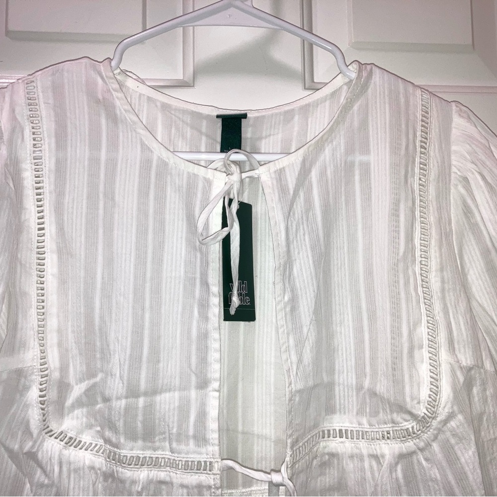 Women's Puff Sleeve Flyaway Blouse - Wild Fable White Size Large new - Picture 3 of 5